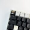 Touche de clavier One Piece en métal vue clavier custom keycaps